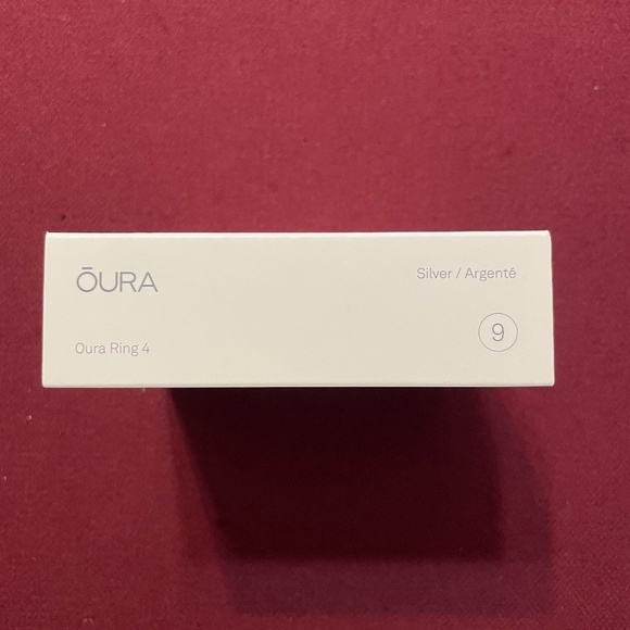 Oura Ring Gen 4 - Size 9 - Silver - BRAND NEW IN SEALED BOX - Picture 3 of 3